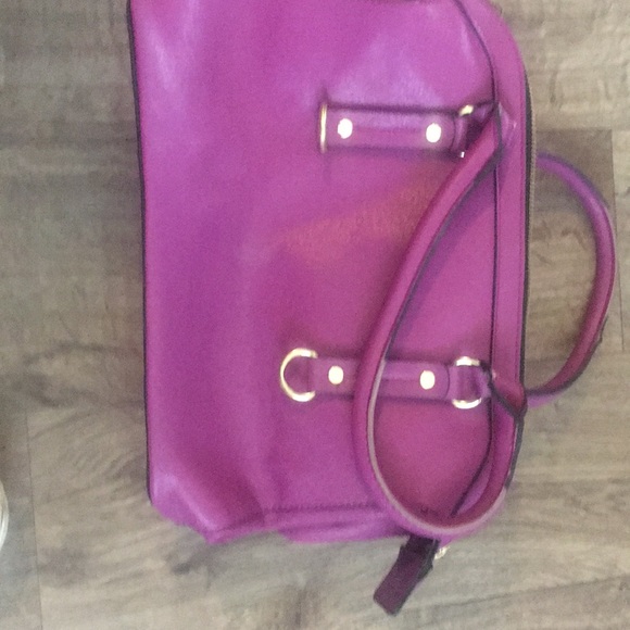 Purses - Picture 2 of 4